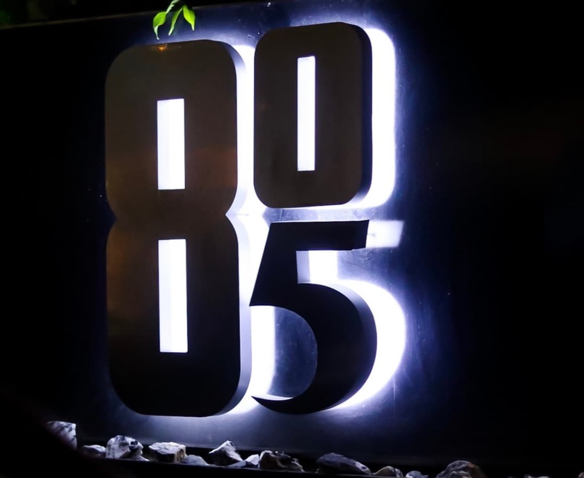 805 Cocktail Bar and Restaurant - Osu