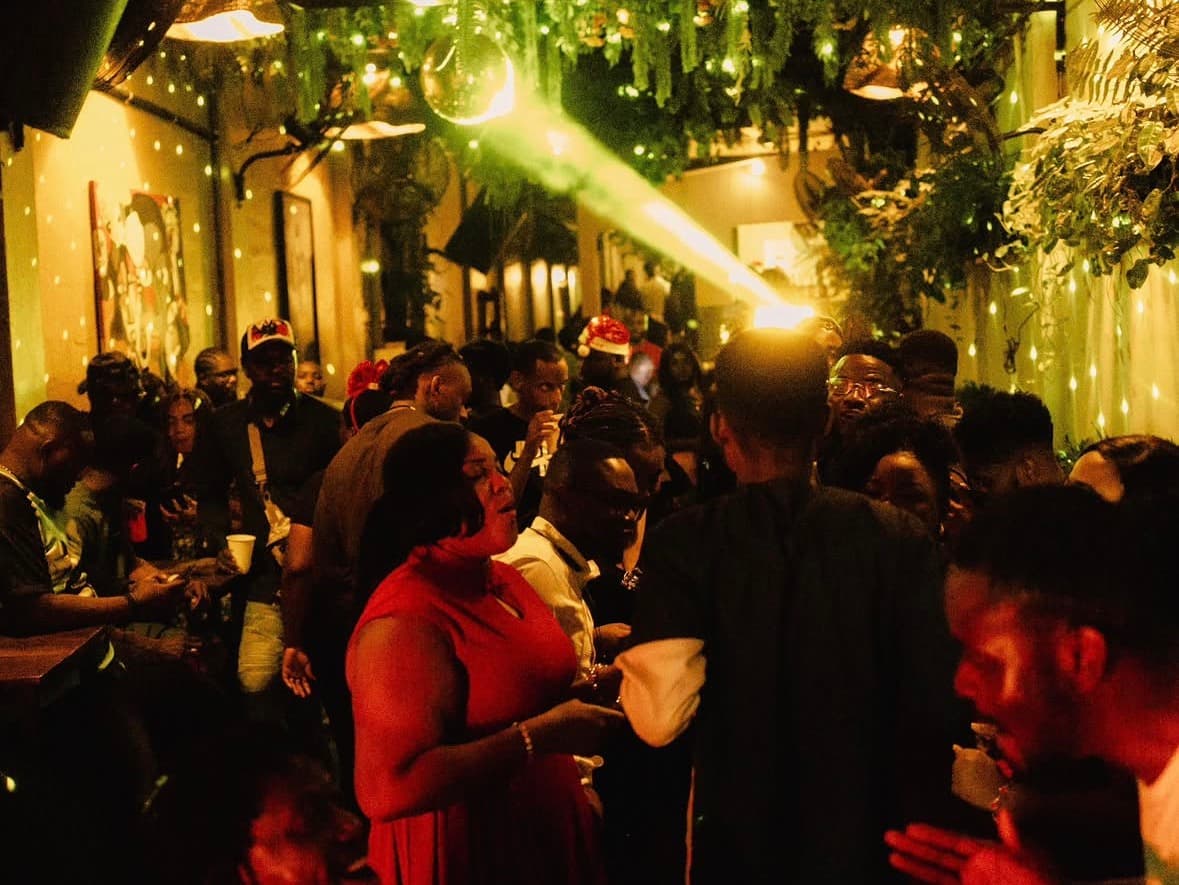 Alley Bar